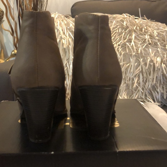 Charlotte Russe Booties (tan) size 7 women’s - Picture 3 of 8